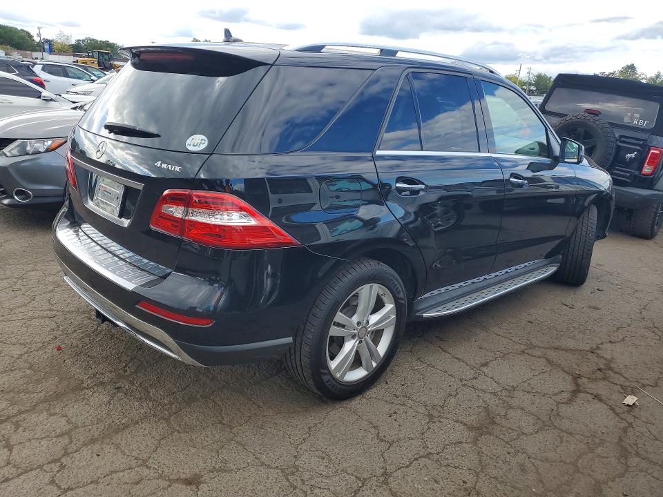 Photo 3 from auction – 2015 MERCEDES-BENZ ML with VIN 4JGDA5HB8FA567511