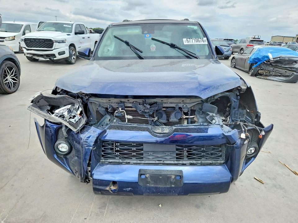 Снимка 5 от търг – 2021 TOYOTA 4RUNNER с VIN JTENU5JR7M5961395
