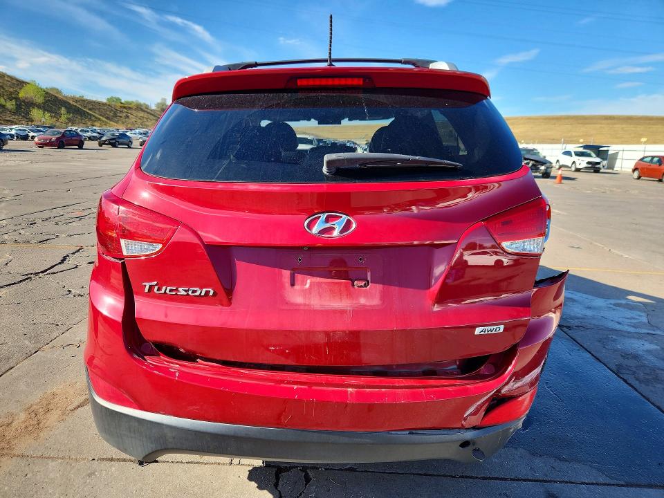 Снимка 6 от търг – 2015 HYUNDAI TUCSON с VIN KM8JUCAG4FU021856