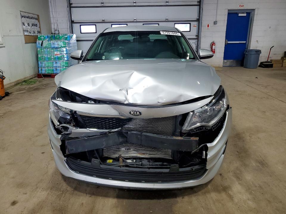 Photo 5 from auction – 2017 KIA OPTIMA with VIN 5XXGT4L36HG169923