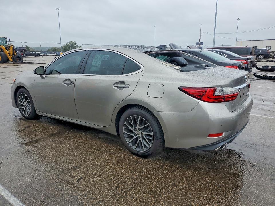 Фото 2 с аукциона – 2016 LEXUS ES с VIN 58ABK1GG5GU029707