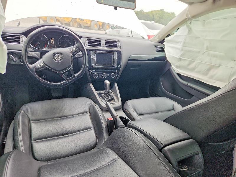 Снимка 8 от търг – 2017 VOLKSWAGEN JETTA с VIN 3VWL17AJ0HM271799