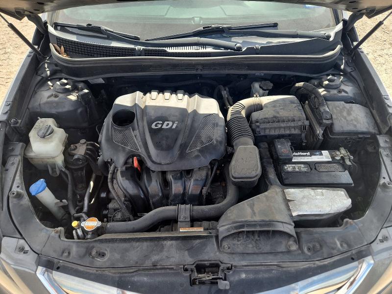 Photo 11 from auction – 2011 HYUNDAI SONATA with VIN 5NPEC4AC2BH169388