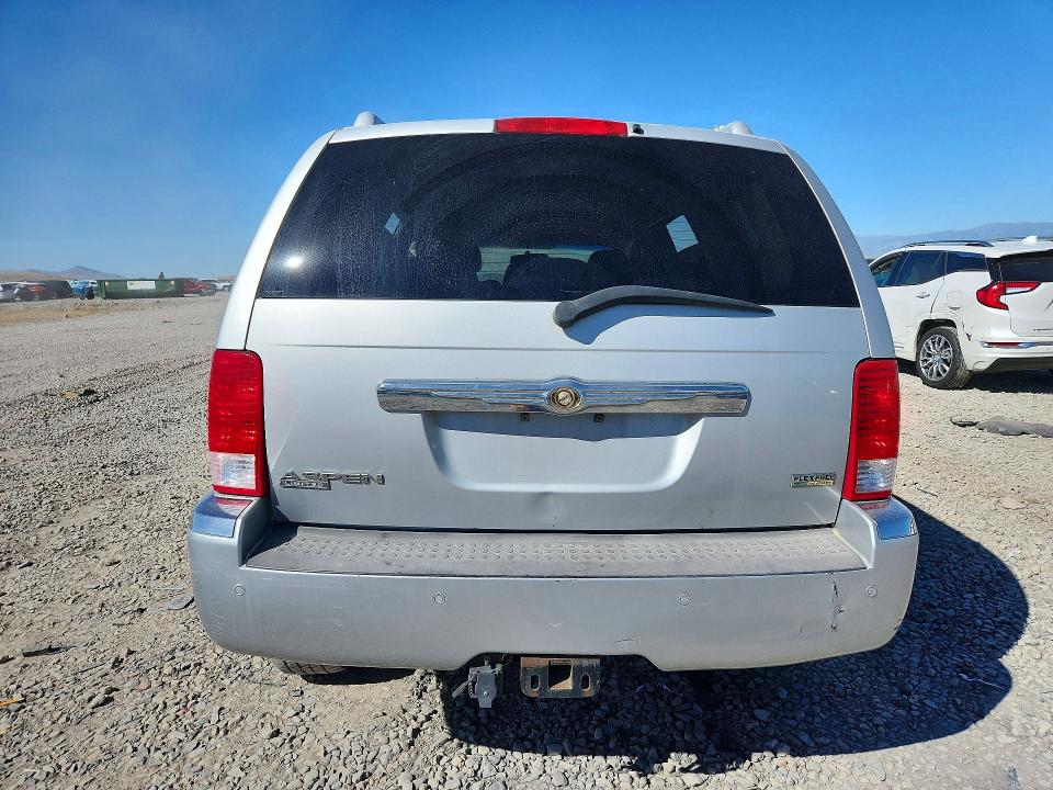 Photo 6 from auction – 2008 CHRYSLER ASPEN with VIN 1A8HW58NX8F131047