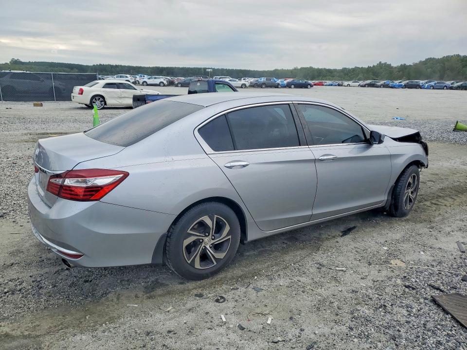 Photo 3 from auction – 2016 HONDA ACCORD with VIN 1HGCR2F37GA121789