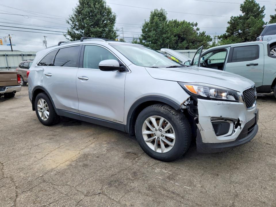 Zdjęcie 4 z aukcji – 2016 KIA SORENTO z VIN 5XYPGDA57GG090716