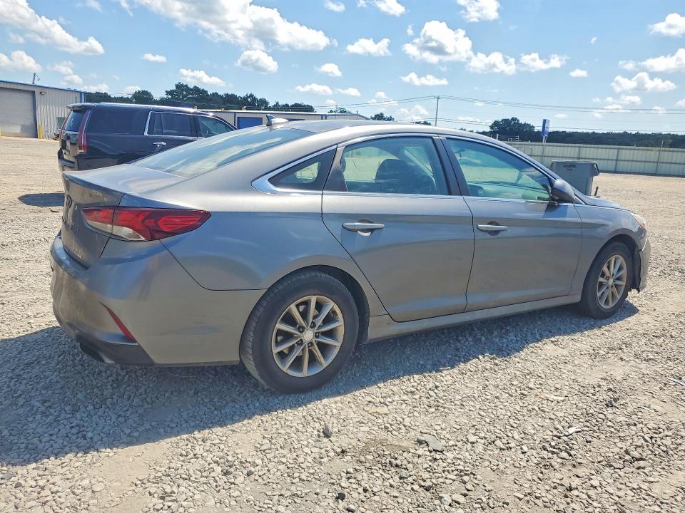 Photo 3 from auction – 2018 HYUNDAI SONATA with VIN 5NPE24AF1JH725413