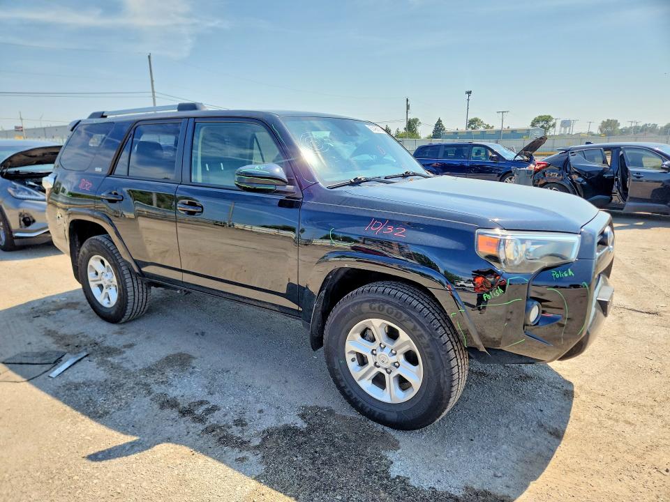 Photo 4 from auction – 2020 TOYOTA 4RUNNER with VIN JTEBU5JR3L5742306