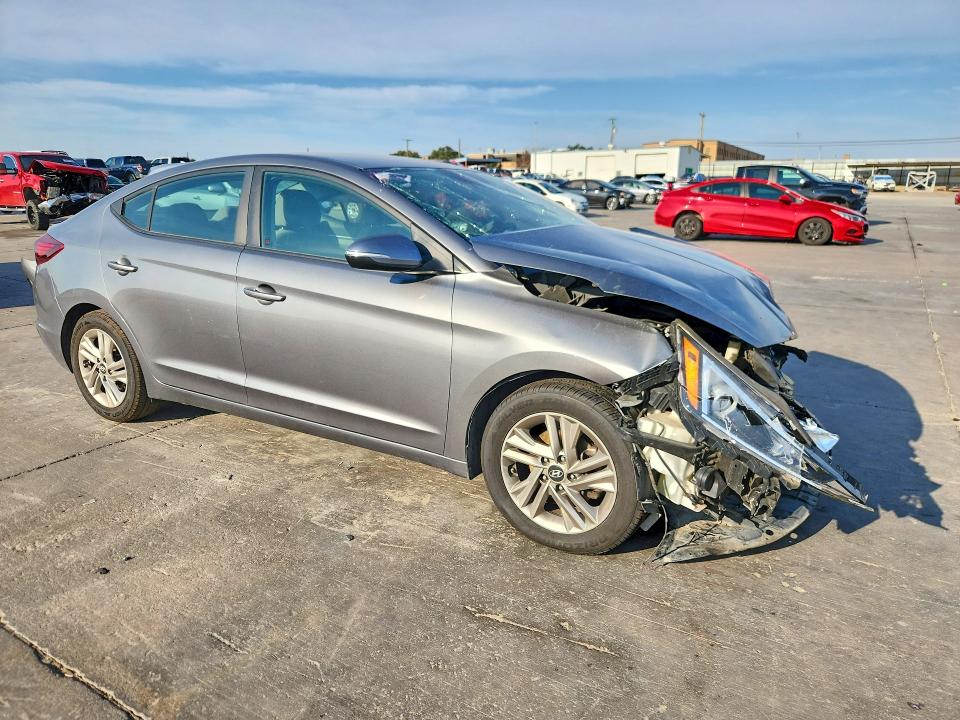 Photo 4 from auction – 2019 HYUNDAI ELANTRA with VIN 5NPD84LFXKH482452