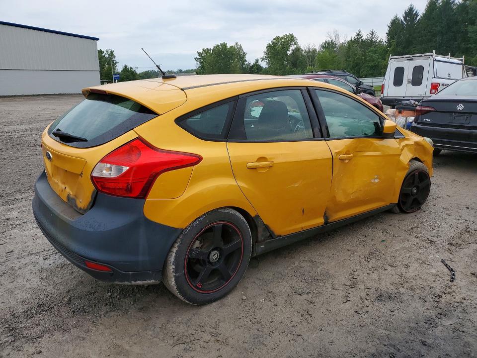 Photo 3 from auction – 2012 FORD FOCUS with VIN 1FAHP3K29CL460734