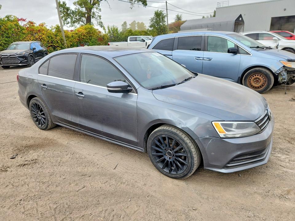 Снимка 4 от търг – 2016 VOLKSWAGEN JETTA с VIN 3VW167AJ3GM303538