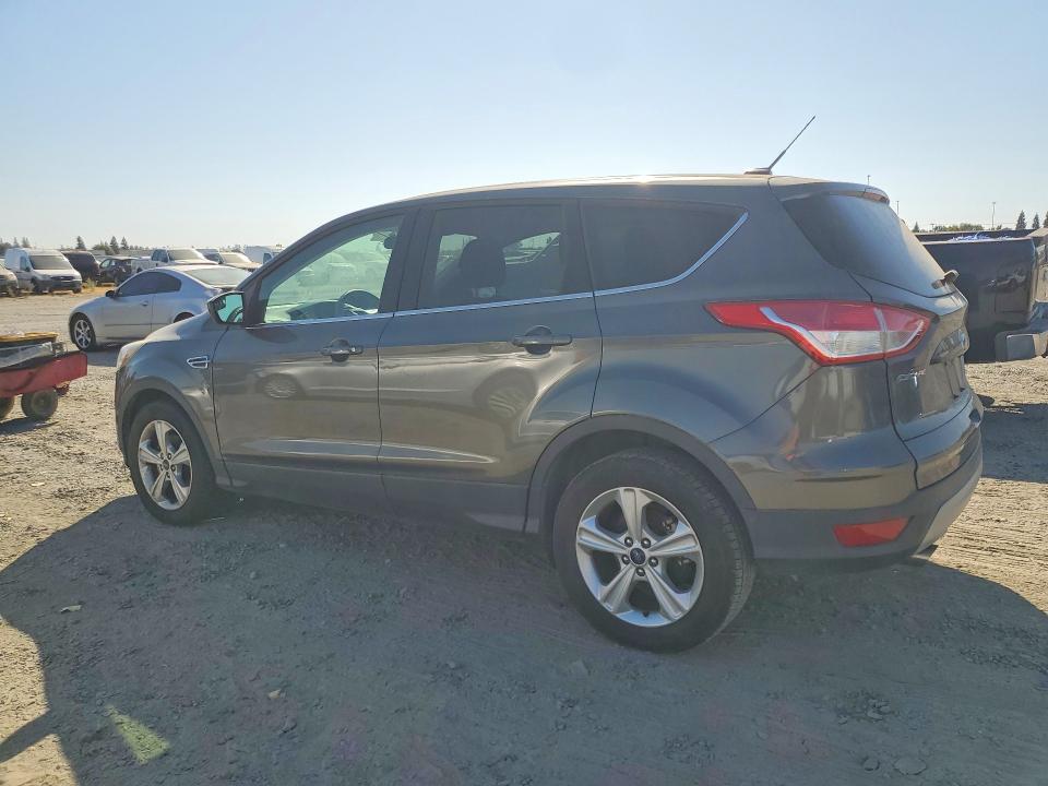 Photo 2 from auction – 2016 FORD ESCAPE with VIN 1FMCU0G77GUA40014