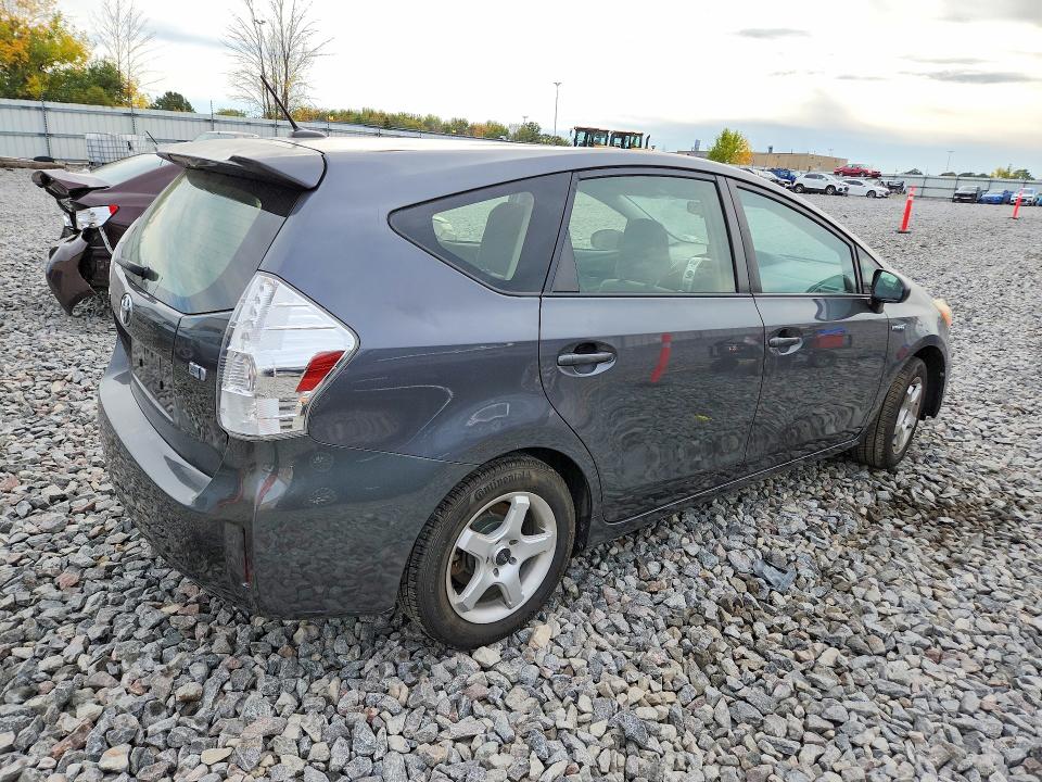 Photo 3 from auction – 2013 TOYOTA PRIUS V with VIN JTDZN3EU0D3222967