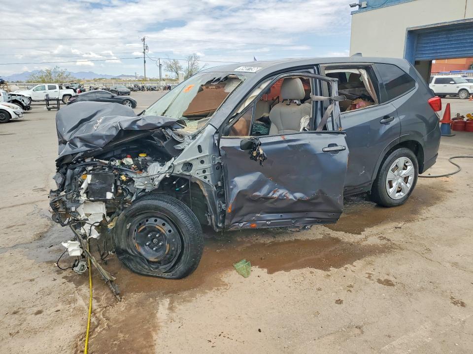 SUBARU FORESTER 2022 z numerem VIN JF2SKAAC7NH461062 - Zdjęcie z aukcji
