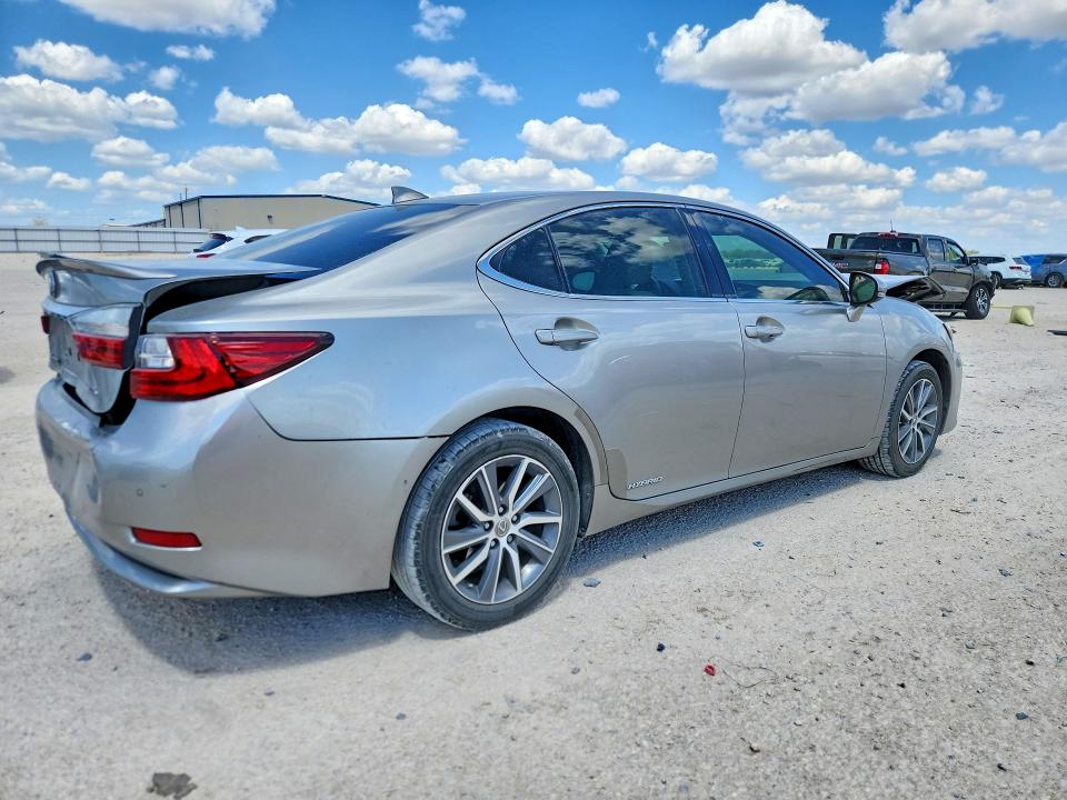 Photo 3 from auction – 2017 LEXUS ES with VIN JTHBW1GG0H2149524
