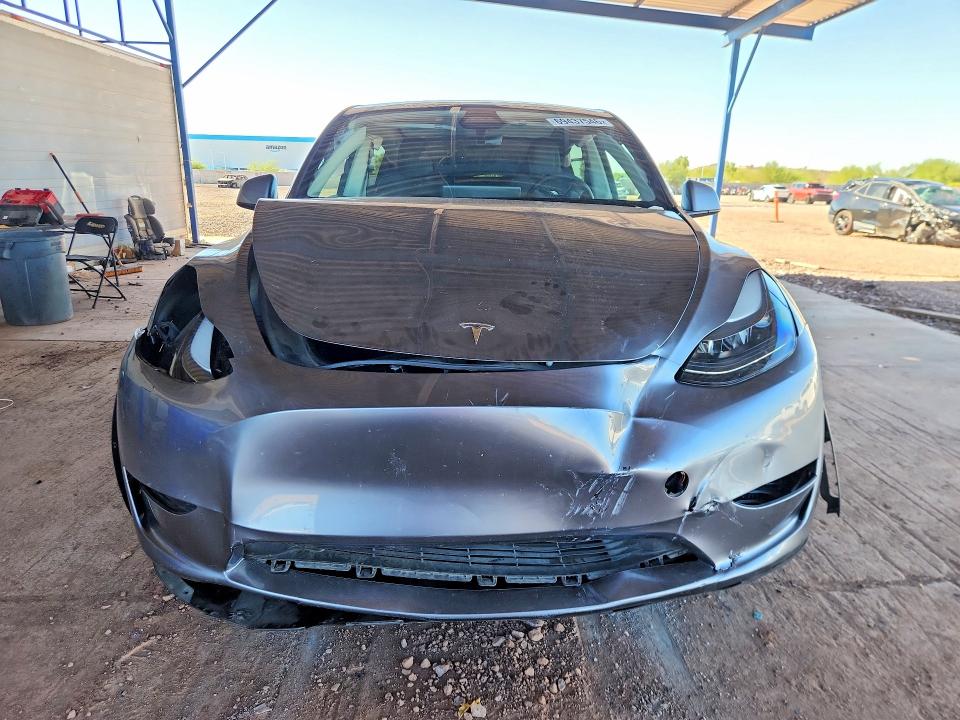 Снимка 5 от търг – 2025 TESLA MODEL Y с VIN 7SAYGDED5SF320164