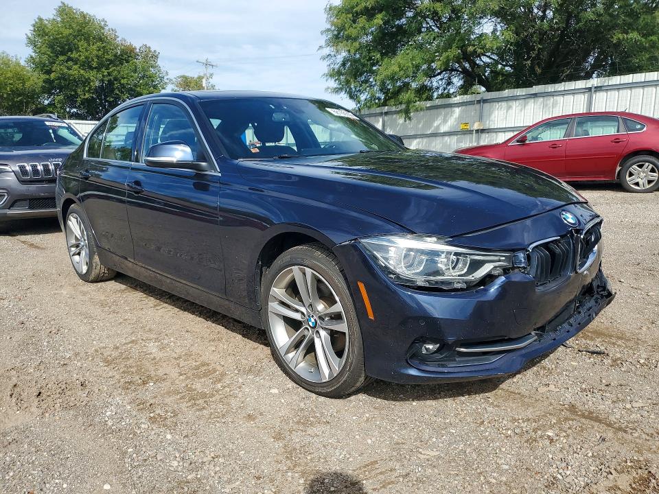 Foto 4 de la subasta – 2017 BMW 330 con VIN WBA8D9G30HNU62811