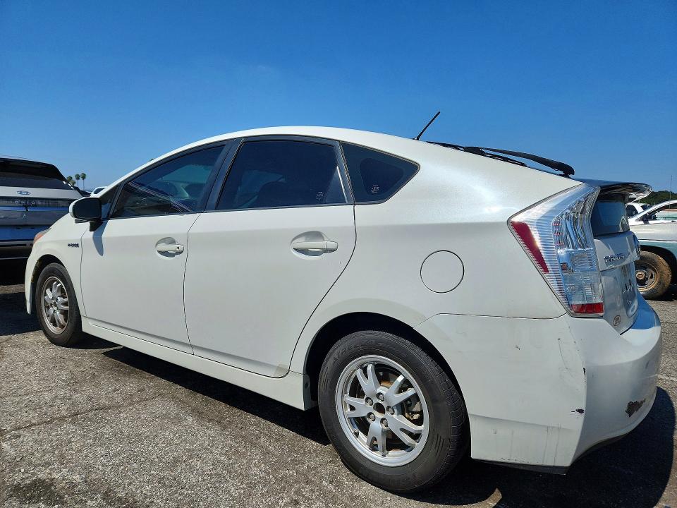 Photo 2 from auction – 2010 TOYOTA PRIUS with VIN JTDKN3DU6A0240230