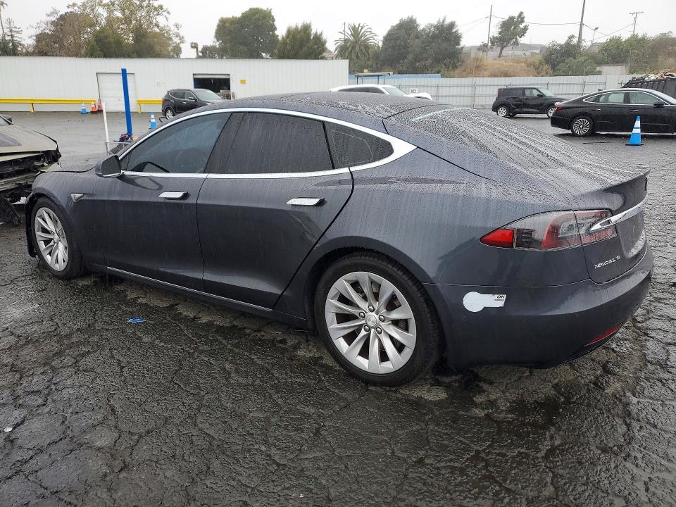 Photo 2 from auction – 2016 TESLA MODEL S with VIN 5YJSA1E26GF139518