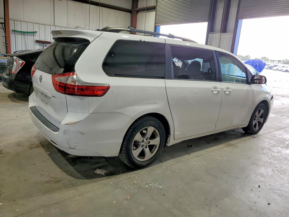 Photo 3 from auction – 2015 TOYOTA SIENNA with VIN 5TDKK3DC2FS618077