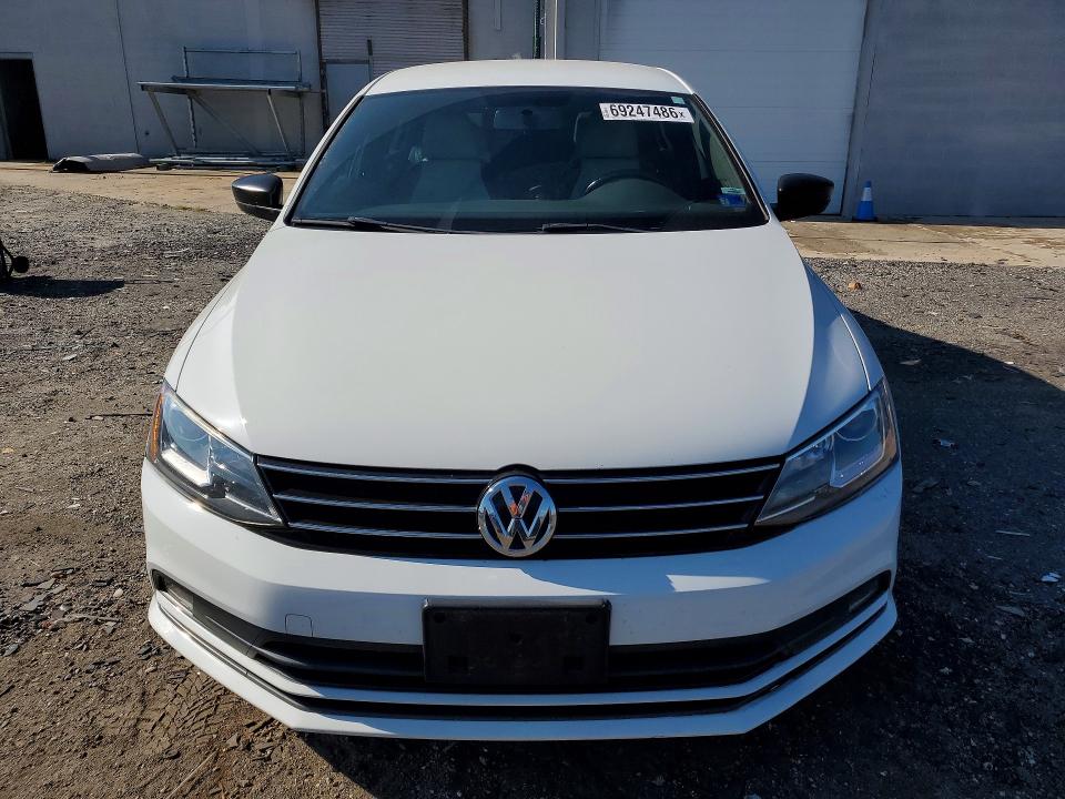 Снимка 5 от търг – 2015 VOLKSWAGEN JETTA с VIN 3VWD17AJXFM346963