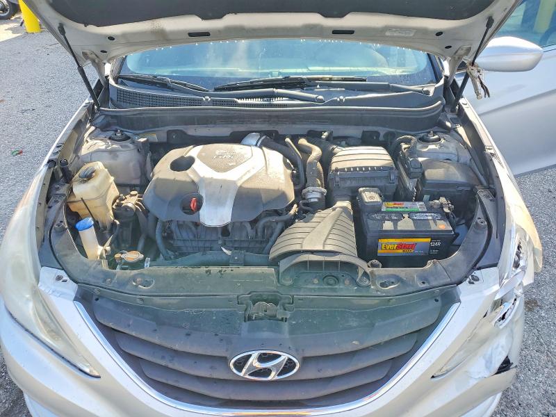 Photo 11 from auction – 2012 HYUNDAI SONATA with VIN 5NPEC4AB5CH477843