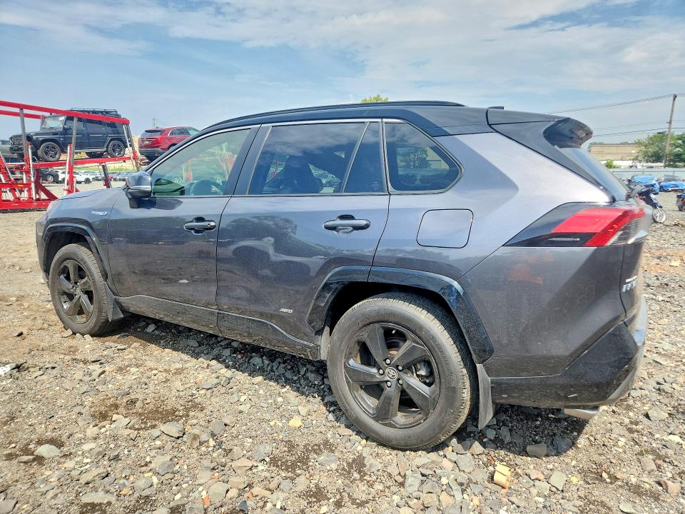 Photo 2 from auction – 2020 TOYOTA RAV4 with VIN JTMEWRFV8LD548787