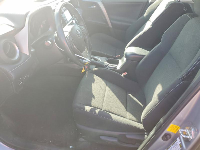 Photo 7 from auction – 2018 TOYOTA RAV4 with VIN 2T3WFREV3JW513614