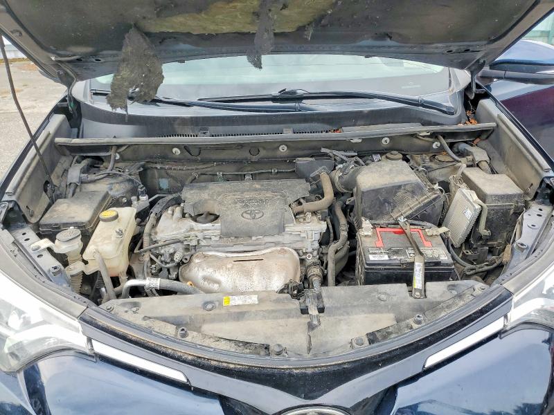 Снимка 12 от търг – 2017 TOYOTA RAV4 с VIN 2T3DFREV3HW673963