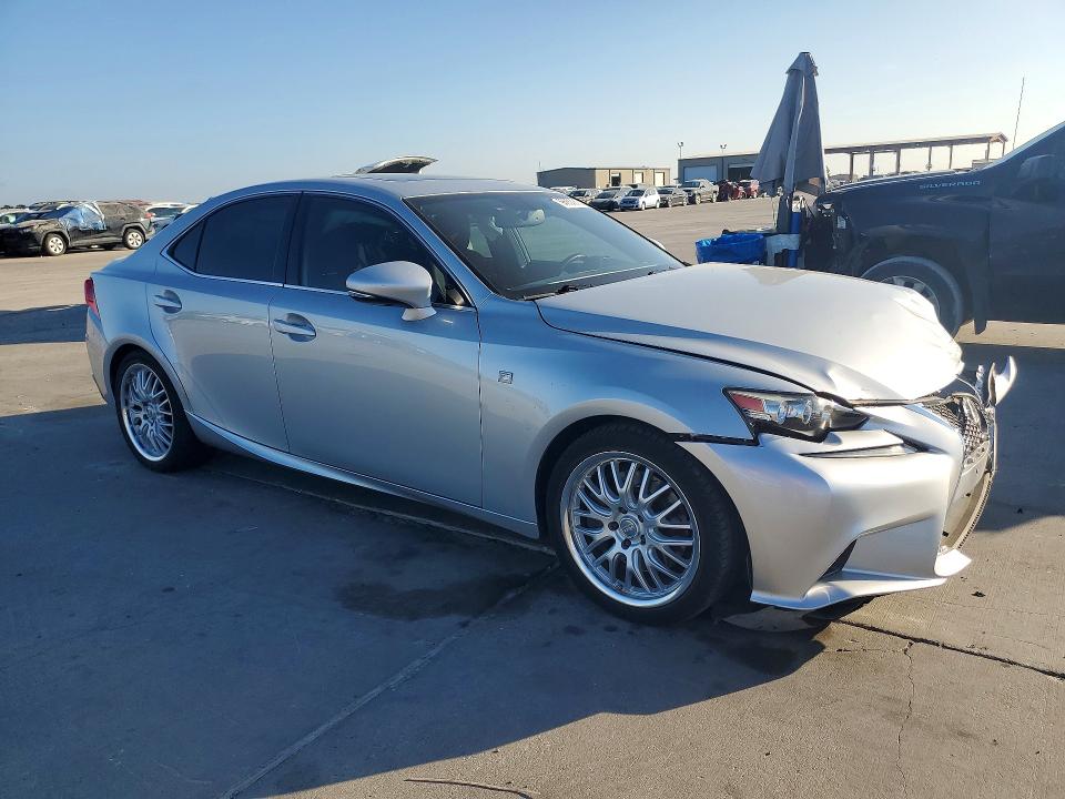 Zdjęcie 4 z aukcji – 2015 LEXUS IS z VIN JTHBE1D25F5017947