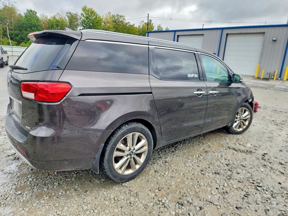 Photo 3 from auction – 2015 KIA SEDONA with VIN KNDME5C11F6039867