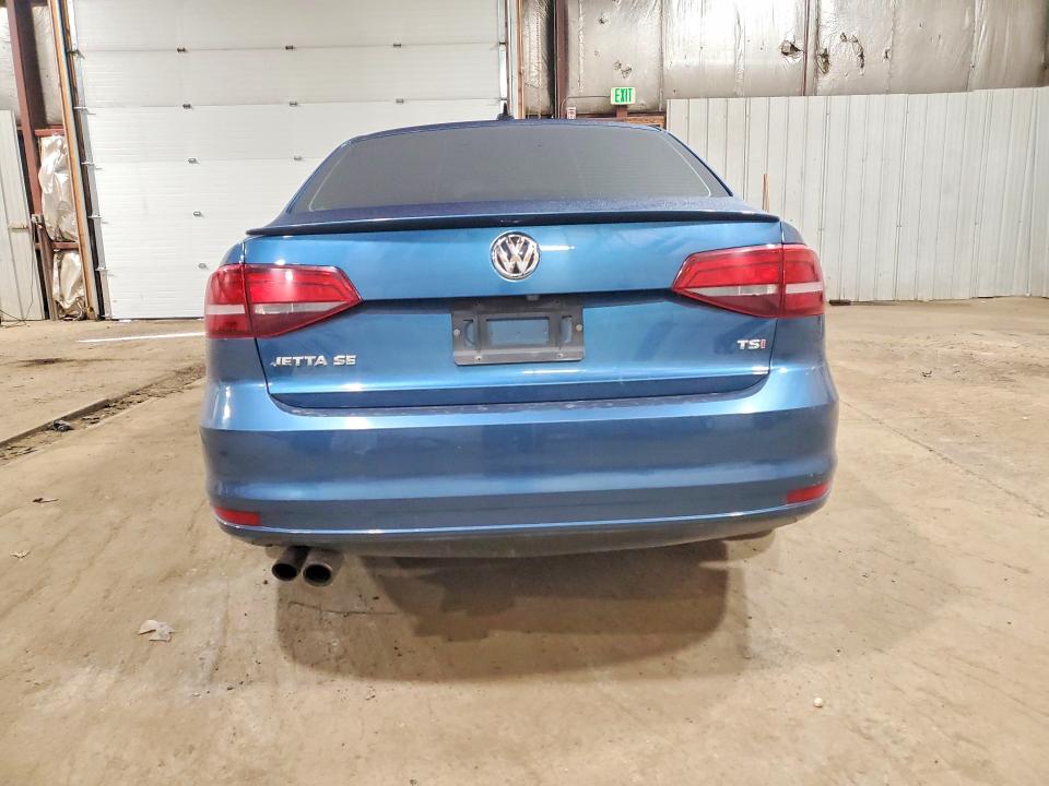Photo 6 from auction – 2017 VOLKSWAGEN JETTA with VIN 3VWDB7AJ3HM338879
