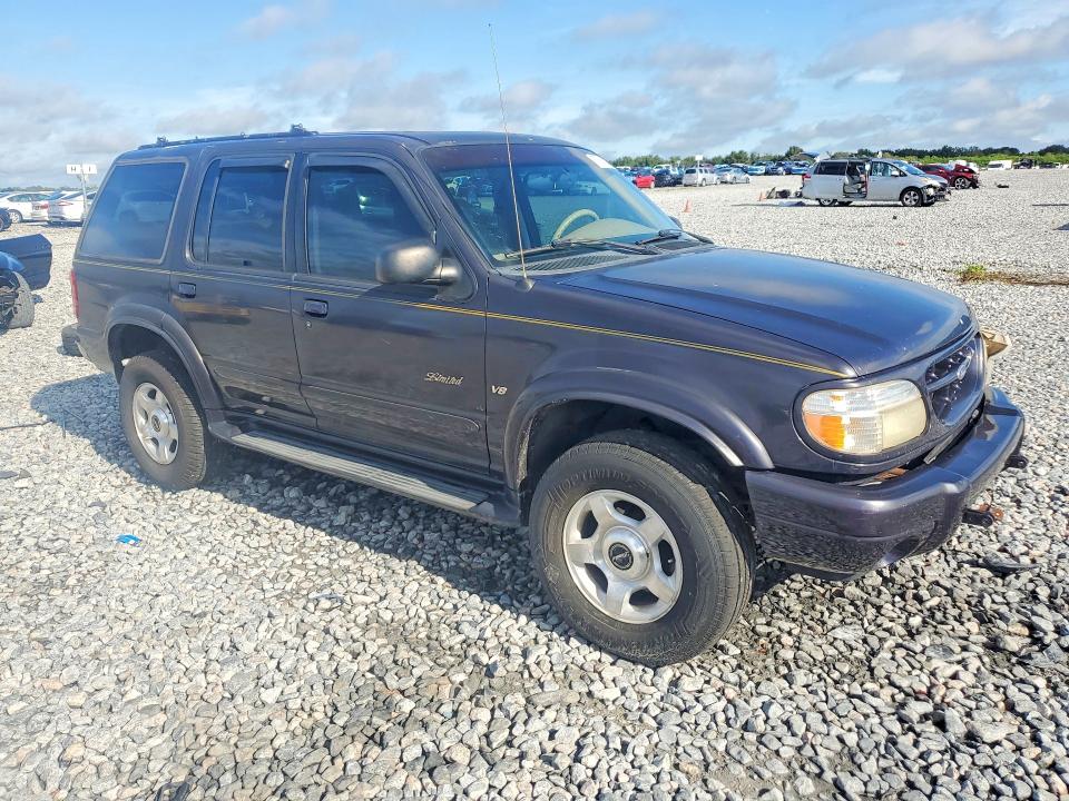 Photo 4 from auction – 2000 FORD EXPLORER with VIN 1FMDU65P1YZA64274