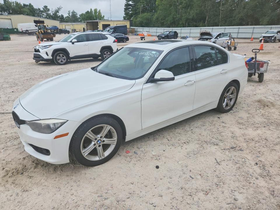 BMW 328 2015 с VIN WBA3A5G56FNP34711 - Фото с аукциона