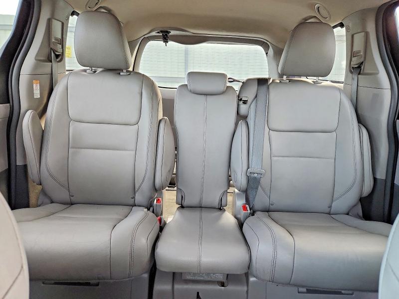 Photo 10 from auction – 2015 TOYOTA SIENNA with VIN 5TDYK3DC9FS608494