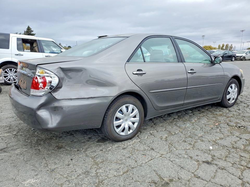 Photo 3 from auction – 2006 TOYOTA CAMRY with VIN 4T1BE30K36U676341