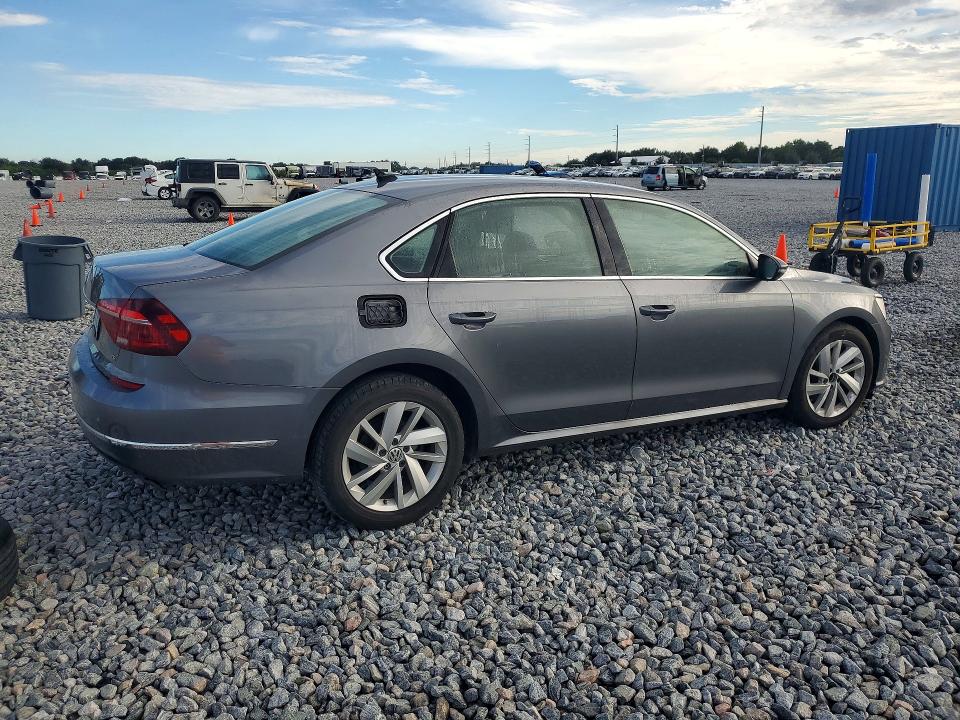 Снимка 3 от търг – 2018 VOLKSWAGEN PASSAT с VIN 1VWBA7A3XJC017103