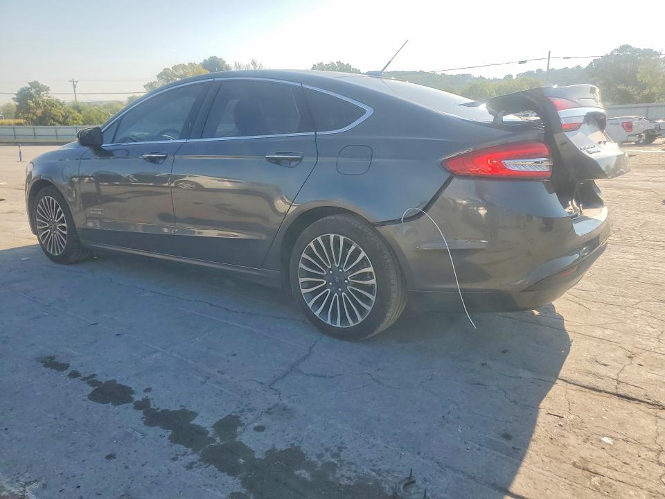 Photo 2 from auction – 2018 FORD FUSION with VIN 3FA6P0PU5JR123573
