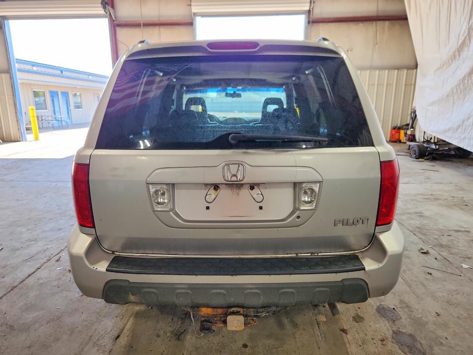 Photo 6 from auction – 2005 HONDA PILOT with VIN 5FNYF18555B049419