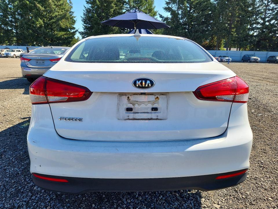 Снимка 6 от търг – 2017 KIA FORTE с VIN 3KPFL4A77HE041961