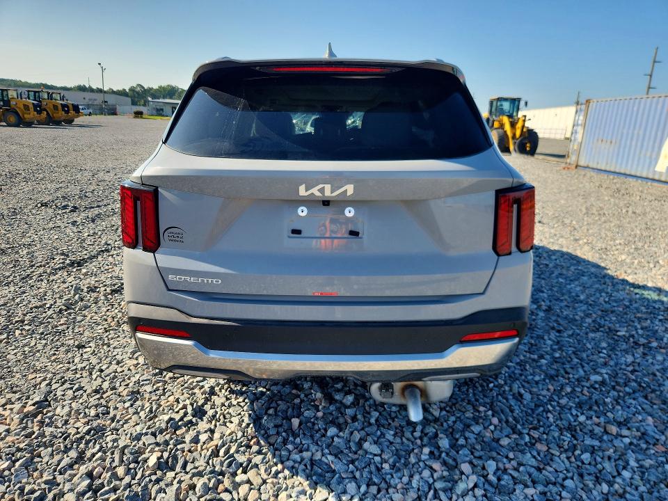Снимка 6 от търг – 2026 KIA SORENTO с VIN 5XYRL4JC1TG453539