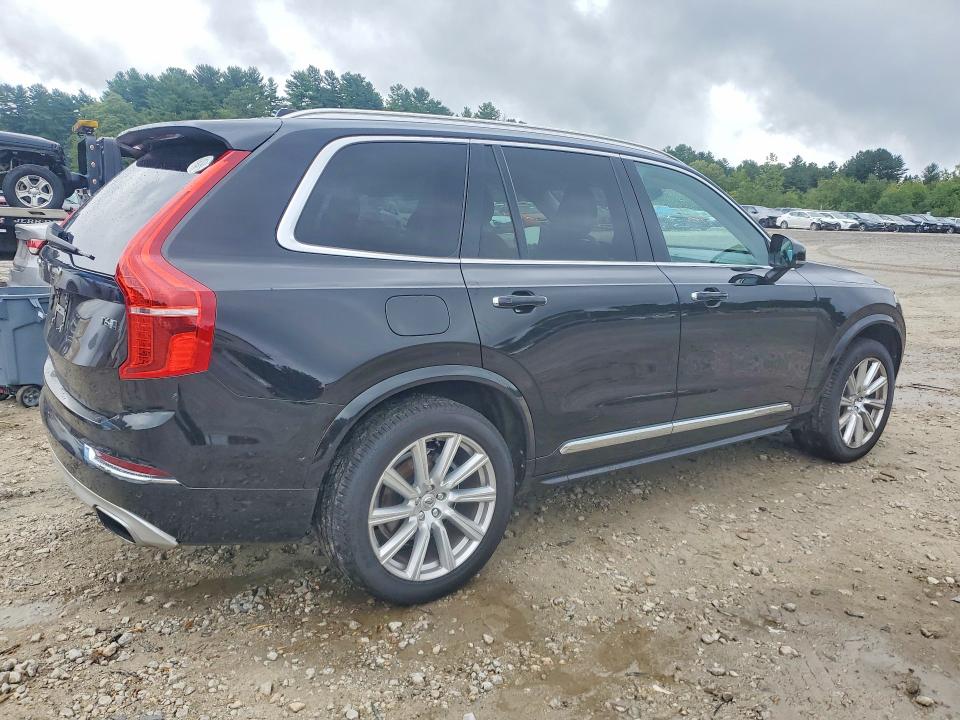 Photo 3 from auction – 2016 VOLVO XC90 with VIN YV4A22PL5G1090550
