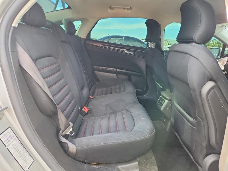 Zdjęcie 10 z aukcji – 2016 FORD FUSION z VIN 3FA6P0H79GR159879