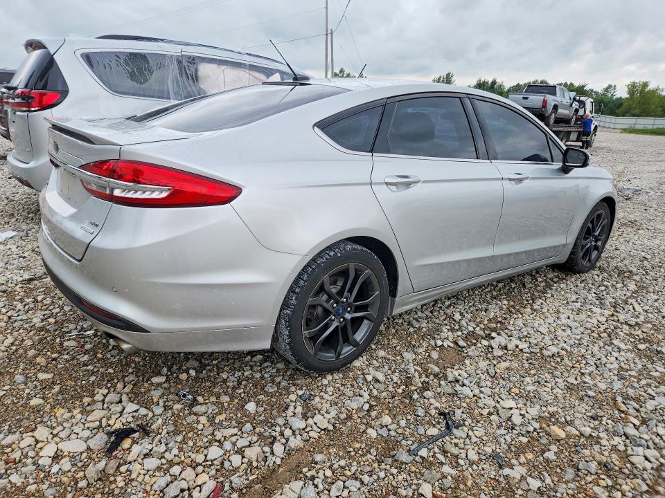 Photo 3 from auction – 2018 FORD FUSION with VIN 3FA6P0HD7JR256558