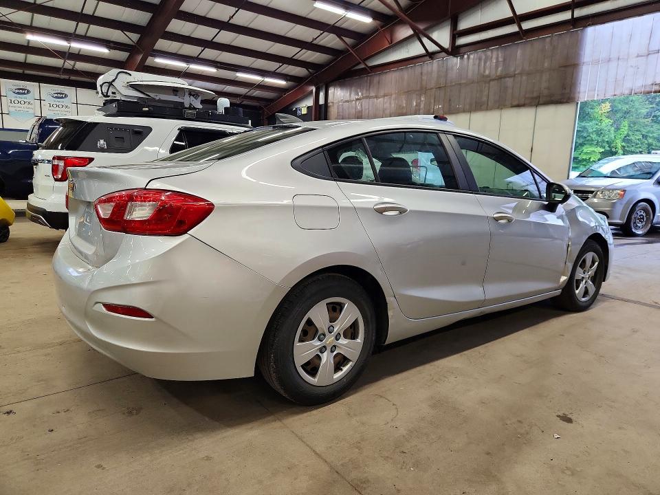Photo 3 from auction – 2017 CHEVROLET CRUZE with VIN 3G1BC5SM2HS565876