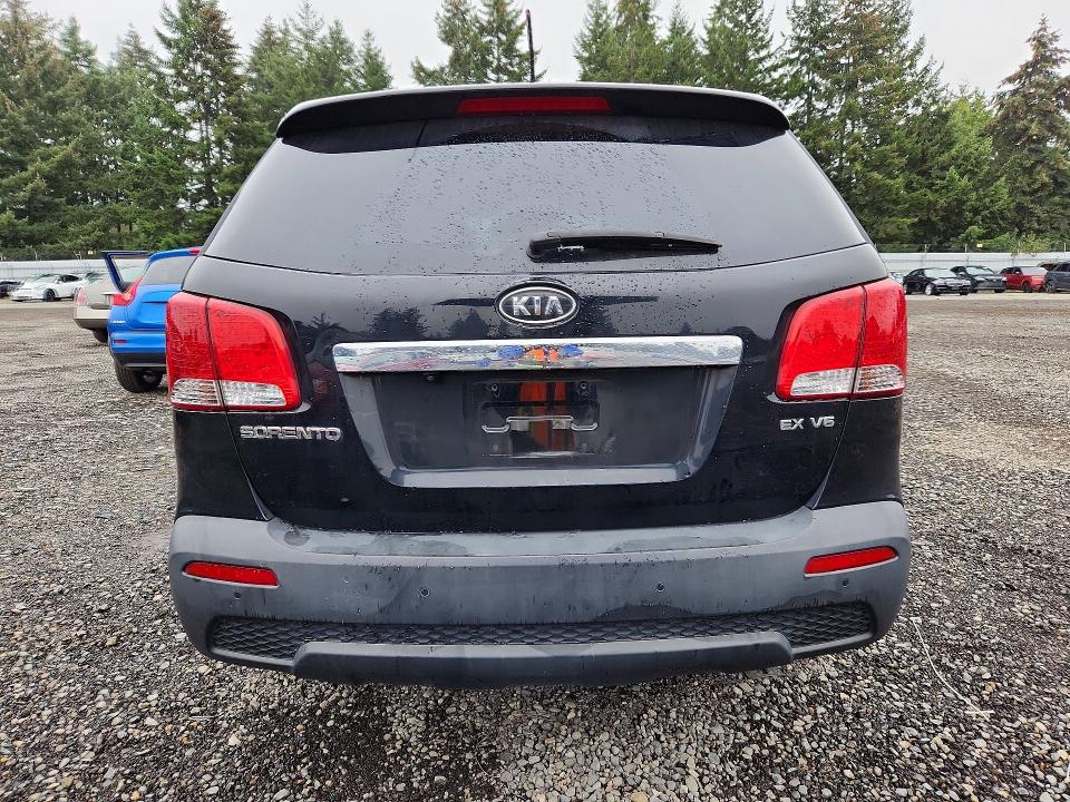 Photo 6 from auction – 2011 KIA SORENTO with VIN 5XYKUDA26BG134660