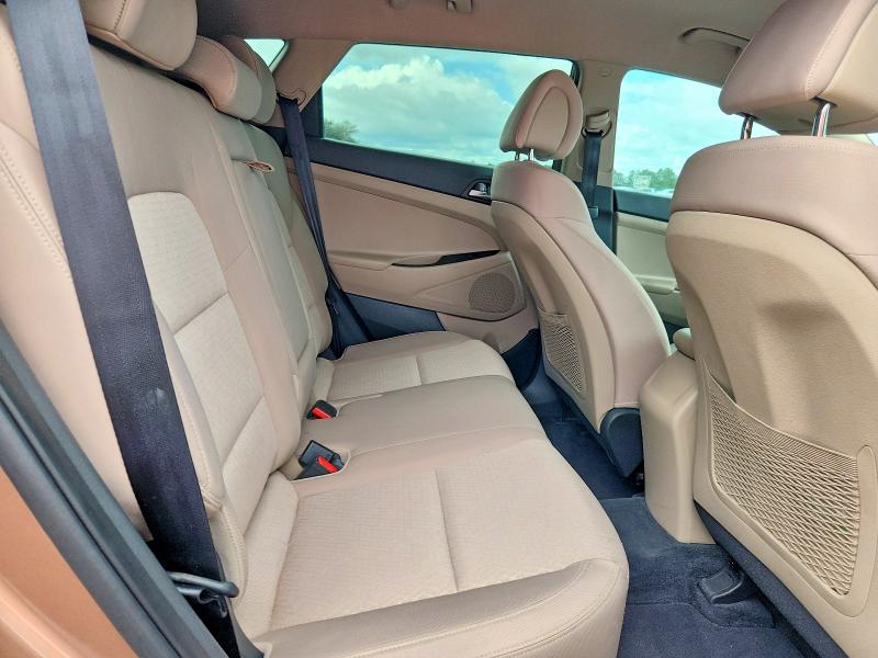 Photo 11 from auction – 2016 HYUNDAI TUCSON with VIN KM8J33A22GU076704