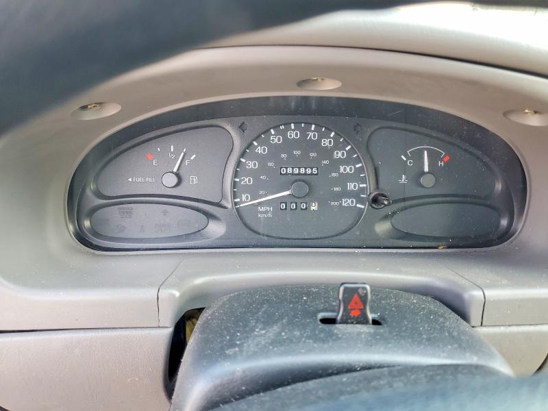 Photo 9 from auction – 1999 FORD ESCORT with VIN 1FAFP13P8XW109758