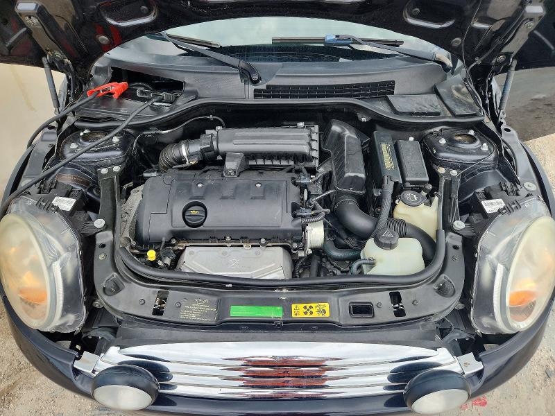 Photo 11 from auction – 2008 MINI COOPER with VIN WMWMF33558TT65774