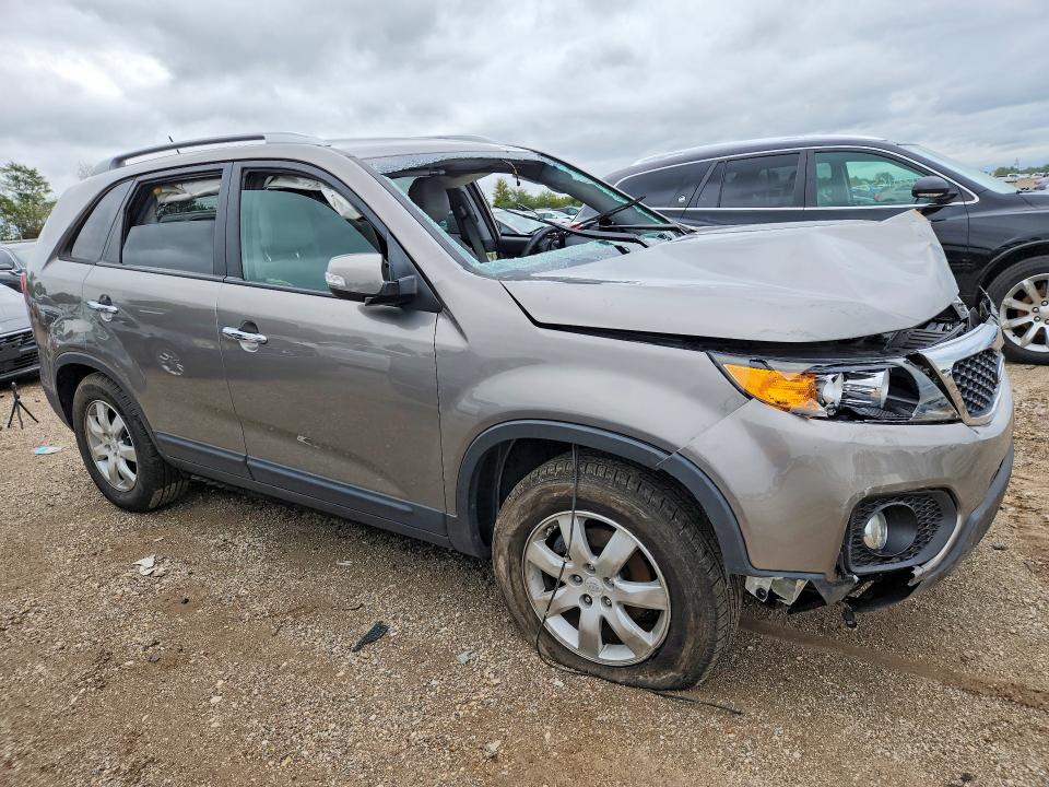 Снимка 4 от търг – 2011 KIA SORENTO с VIN 5XYKT3A14BG002419